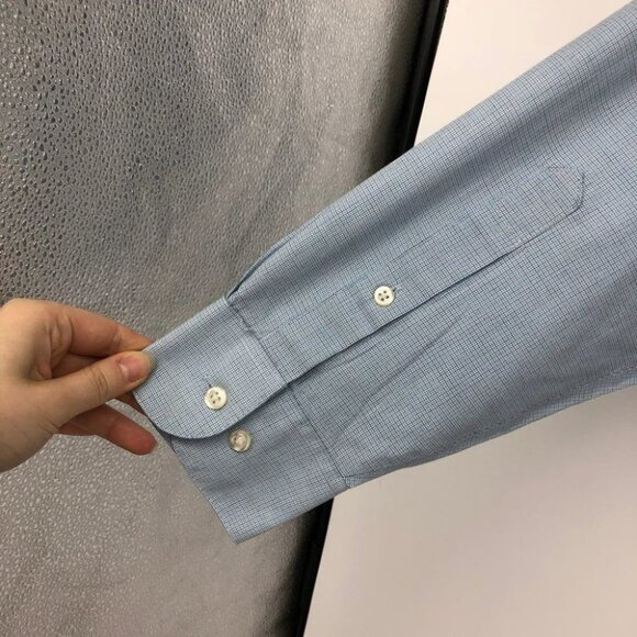 Van Heusen Light Blue Button Down Dress Shirt 32/33 - Picture 8 of 14